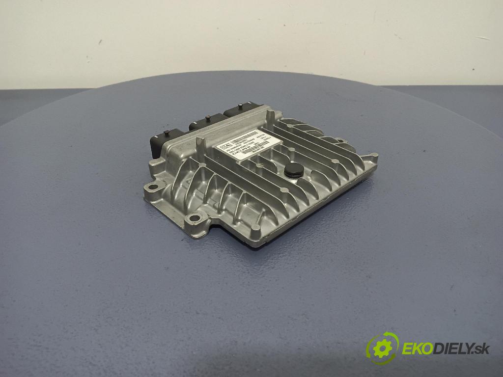 Peugeot 307 2006 řídící jednotka Motor: 9660487380