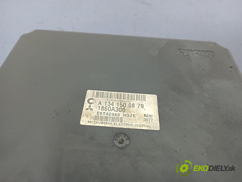 Mitsubishi Colt 2004 riadiaca jednotka Motor: A1341500879