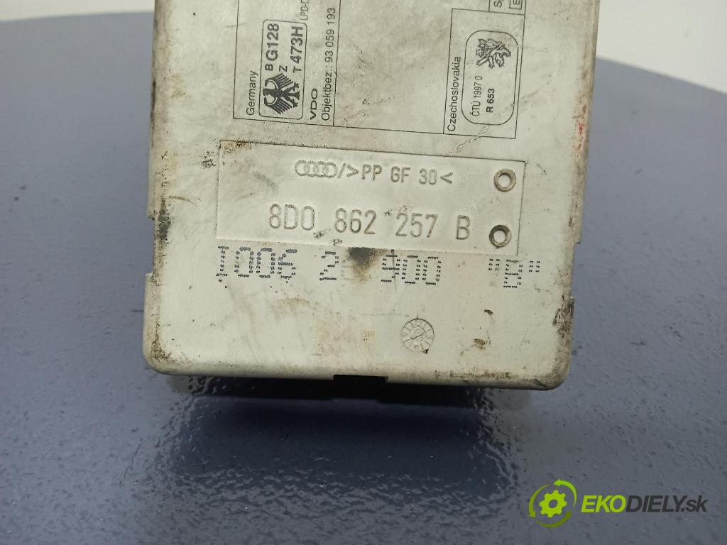 Audi A4 1999 pompa Centrálny: Zámok: 8D0862257B