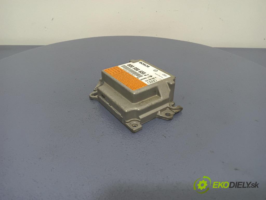 Audi A4 1999 řídící jednotka SRS x 8D0959655J