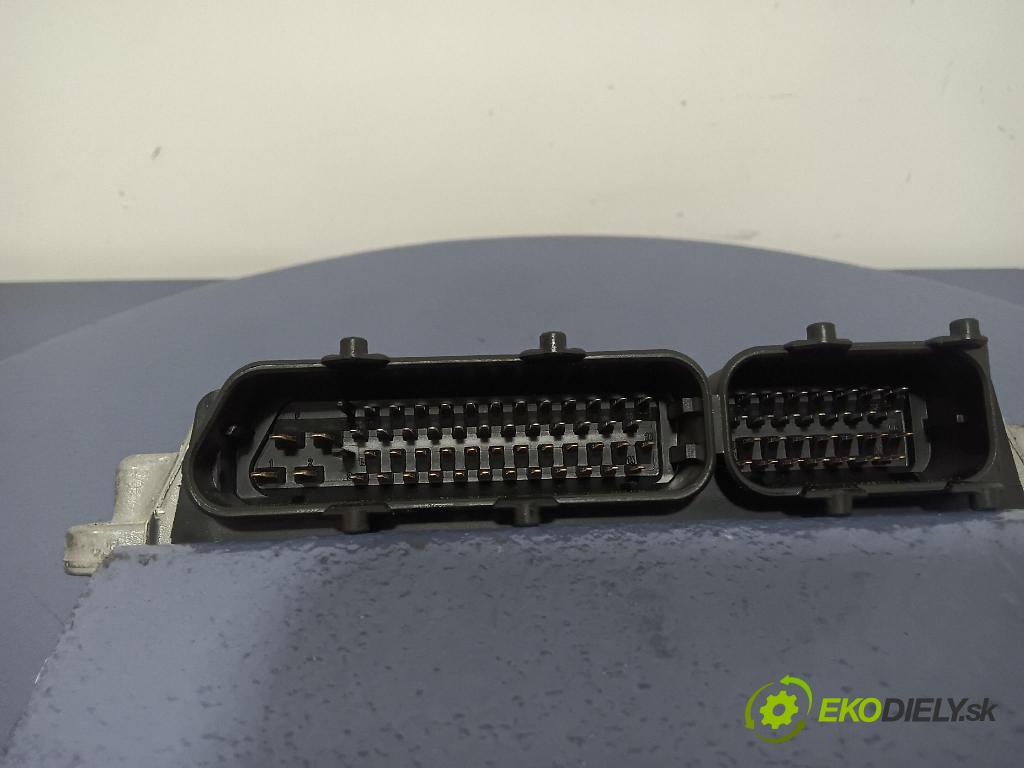 Audi A4 1999 riadiaca jednotka Motor: 038906018EL