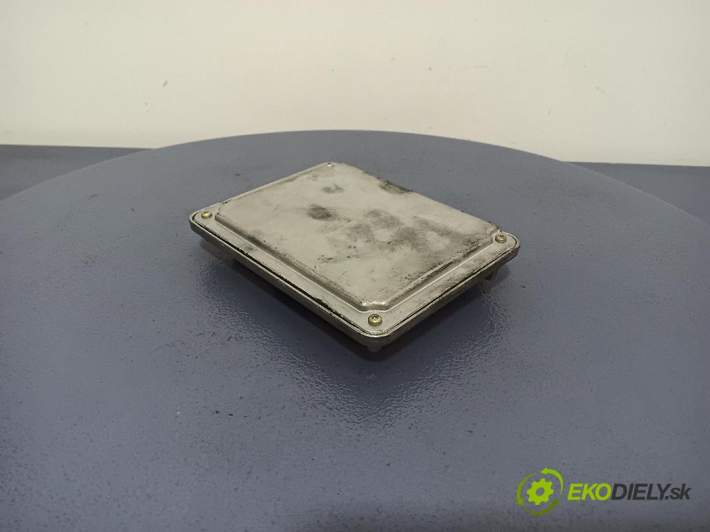 Audi A4 1999 riadiaca jednotka Motor: 038906018EL