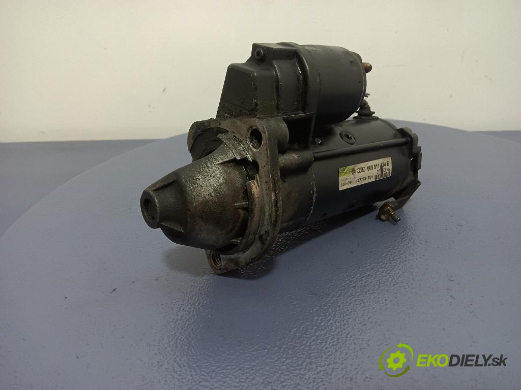 Audi A4 1999 štartér 068911024E