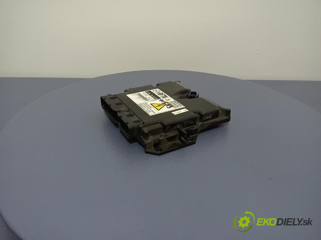 Mazda 5 2006 riadiaca jednotka Motor: 275800-6670