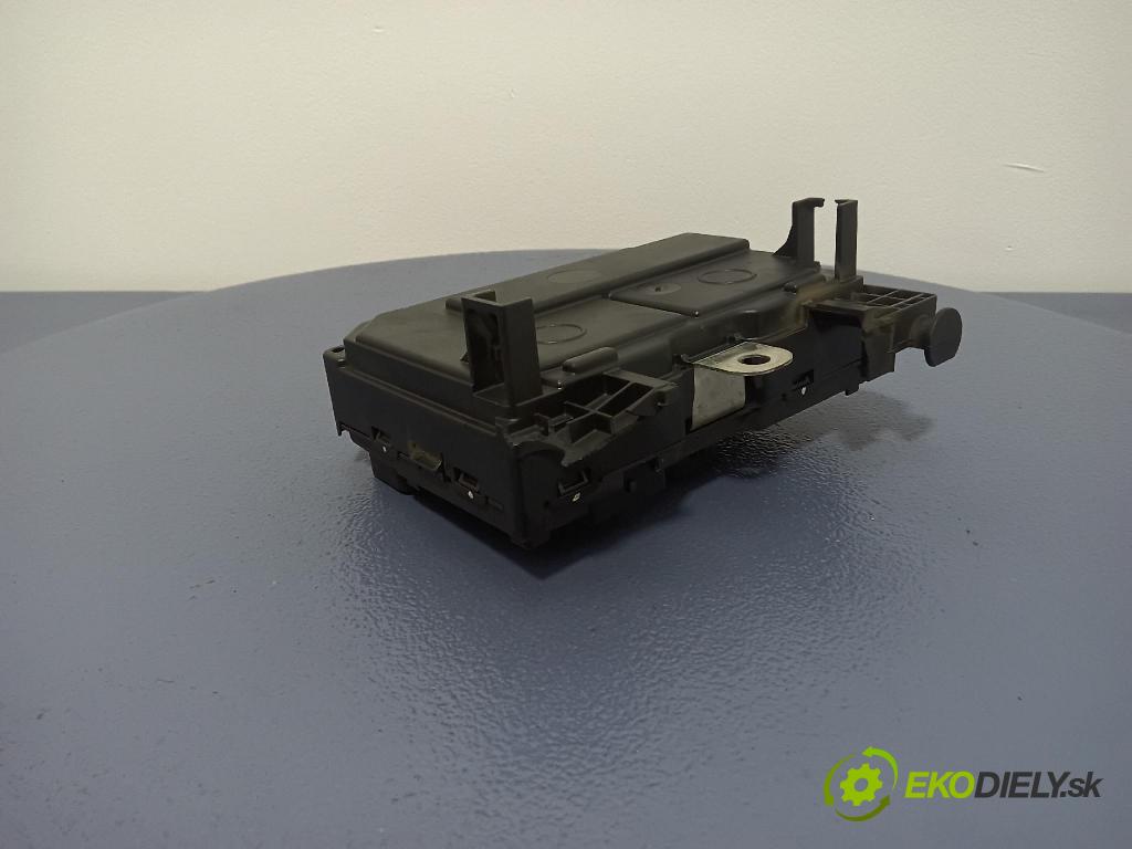 Peugeot 407 2004 skrinka Poistky: 9656005580