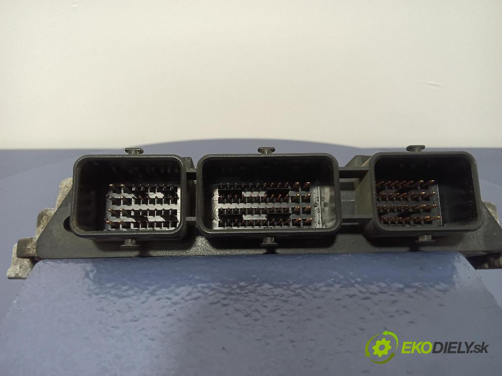 Ford Focus 2005 riadiaca jednotka Motor: 4M51-12A650-ND