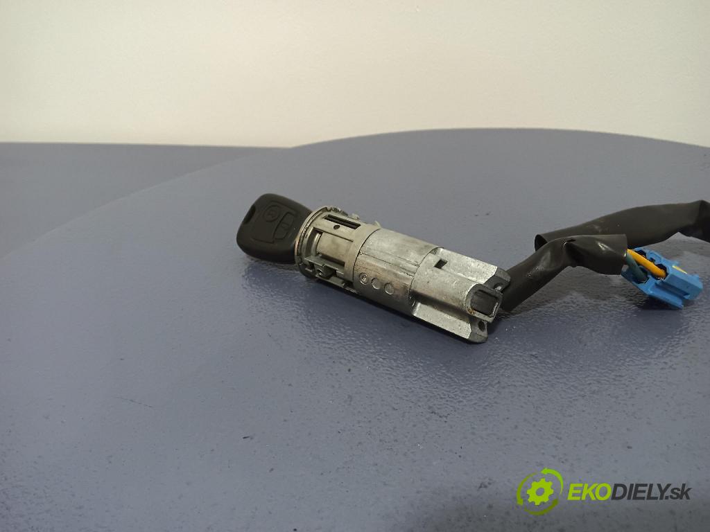 Peugeot 206 2005 Spínač zapaľovania: 01