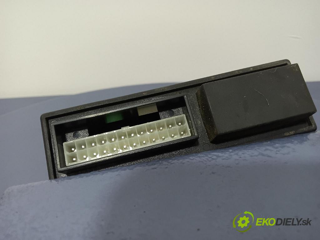 Audi 80 1992 riadiaca jednotka 67R-013654