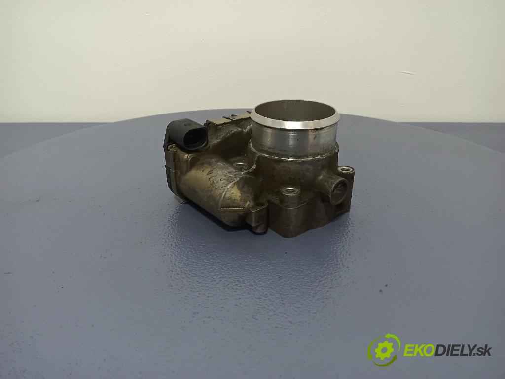 Volkswagen Passat 2001 klapka 06B133062M