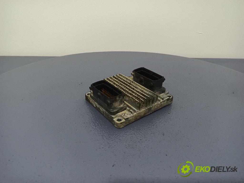 Opel Astra-g 2002 riadiaca jednotka Motor: 12242030