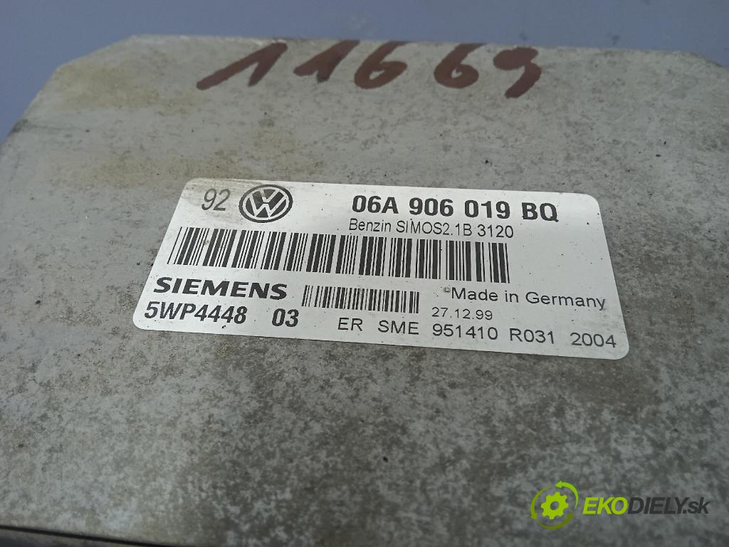 Volkswagen Golf 2000 riadiaca jednotka Motor: 06A906019BQ