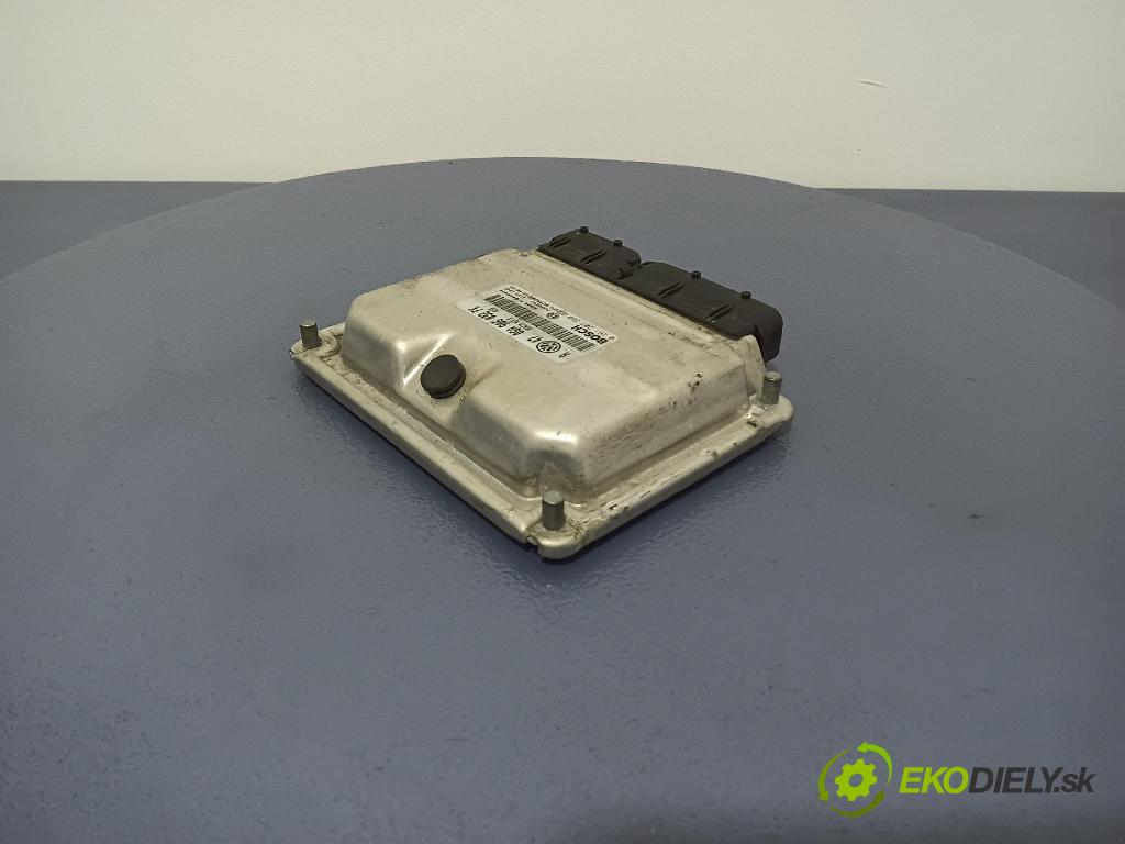 Volkswagen Bora 2001 riadiaca jednotka Motor: 06A906032FK