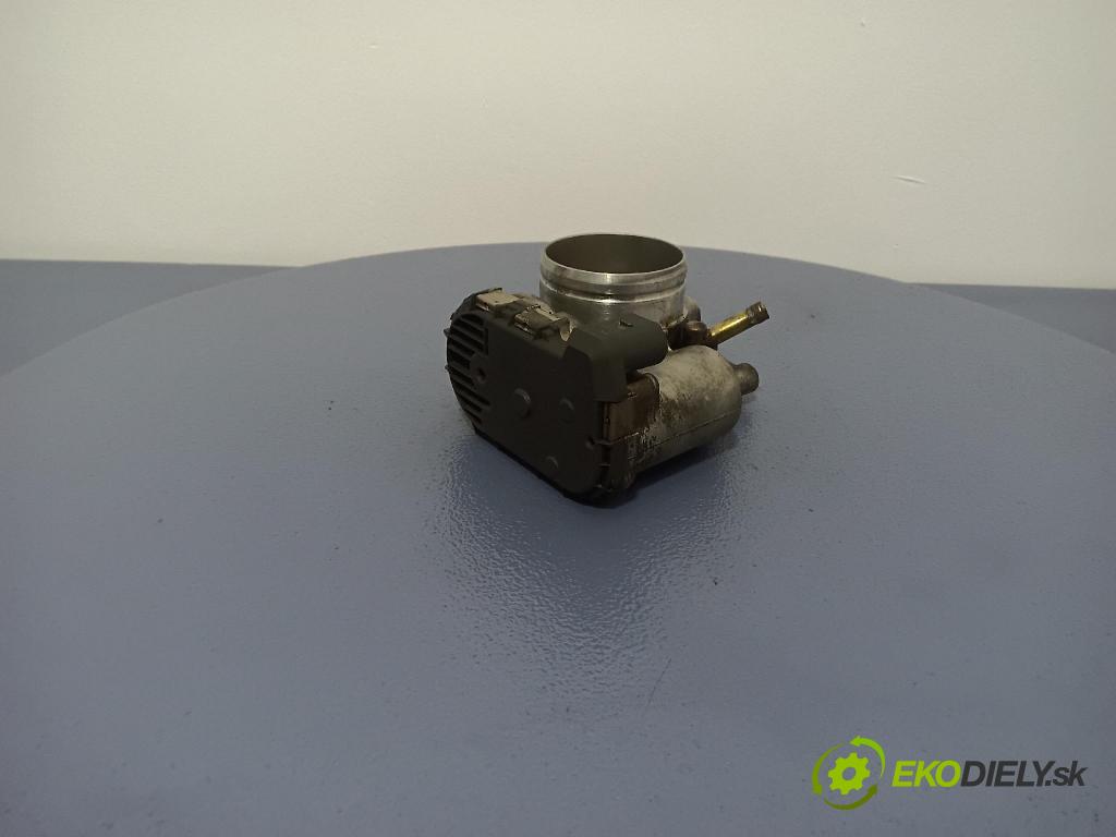 Volkswagen Bora 2001 klapka 06A133062D