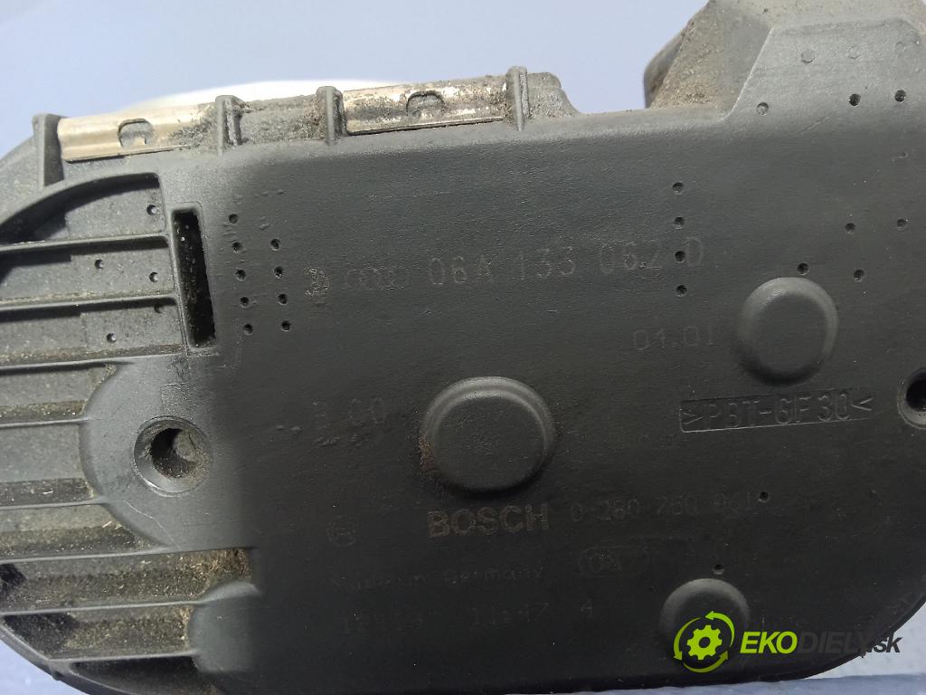 Volkswagen Bora 2001 klapka 06A133062D