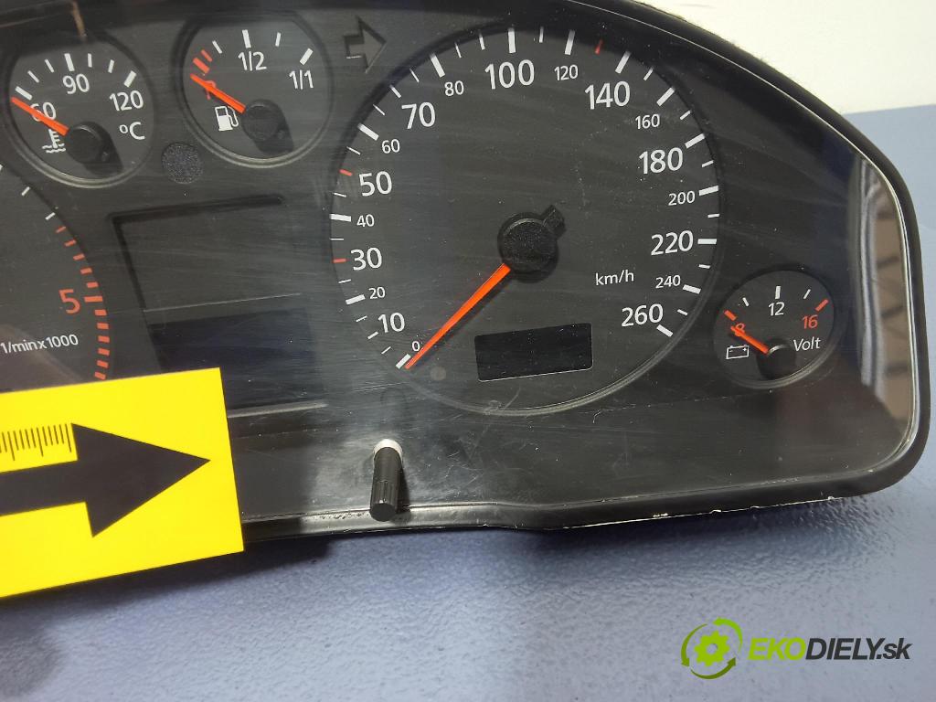 Audi A6 2002 prístrojovka/ budíky 4B0920900F