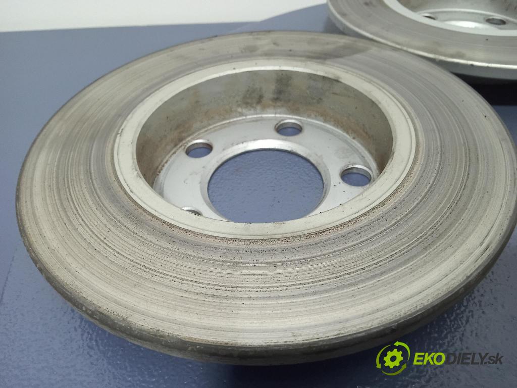 Volkswagen Bora 2001 brzdič brzdový zad Vľavo: 230 MM