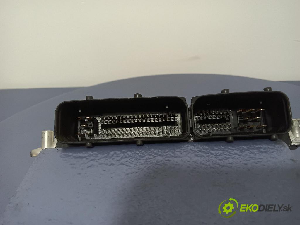 Audi A6 2004 riadiaca jednotka Motor: 038906019LM