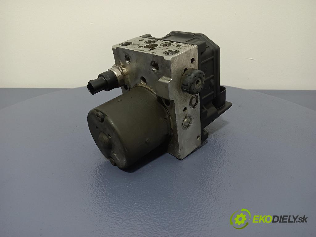 Audi A4 2004 čerpadlo ABS x 8E0614517