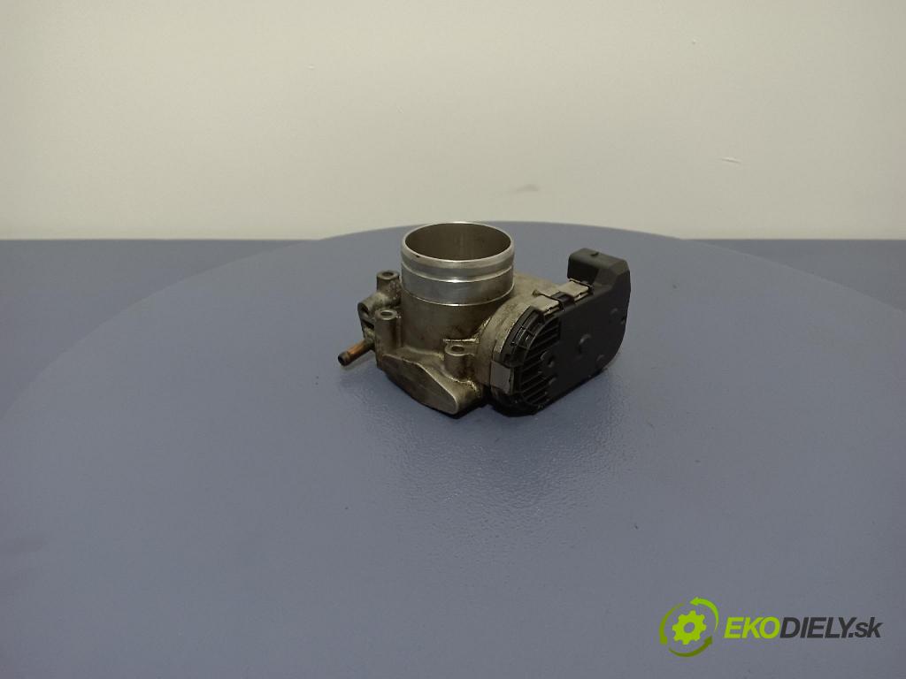Audi A4 2004 klapka 06B133062H