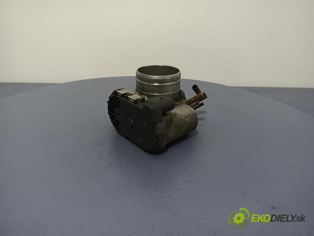 Audi A4 2004 klapka 06B133062H
