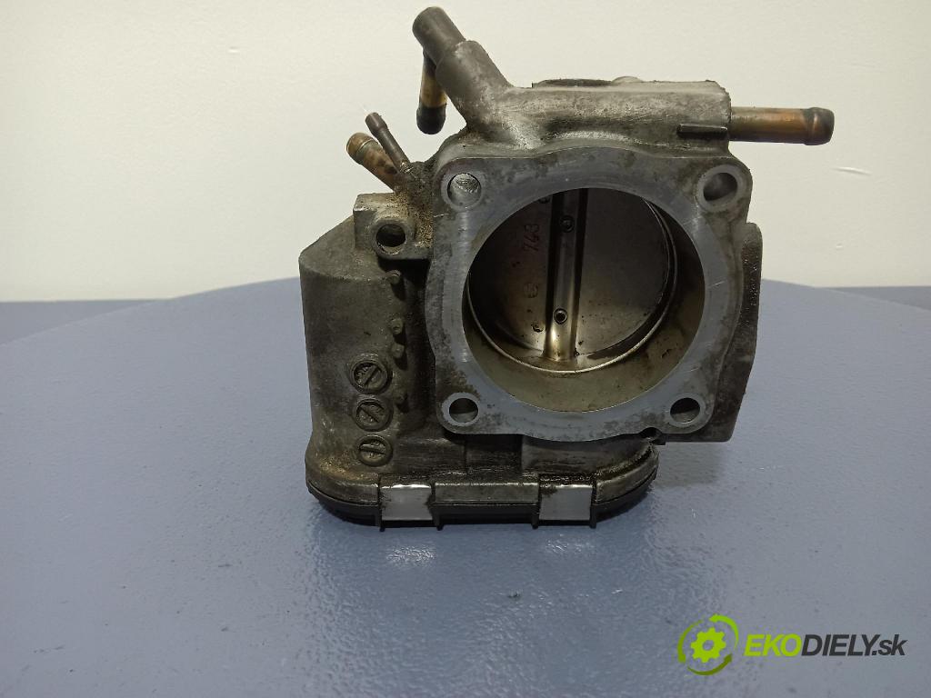 Audi A4 2004 klapka 06B133062H
