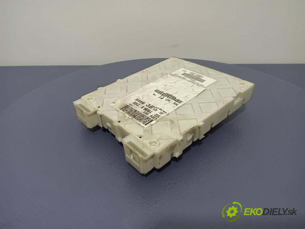 Ford Focus 2012 skrinka Poistky: BV6N-14A073-FT