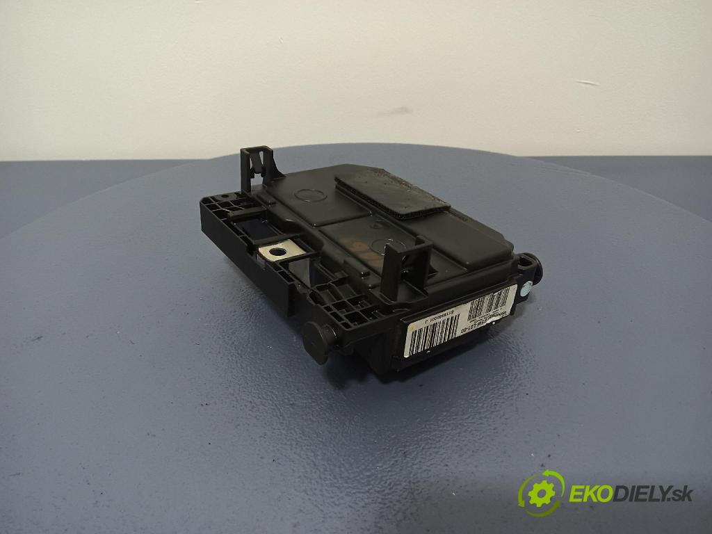 Peugeot 407 2005 skrinka Poistky: 9656086080