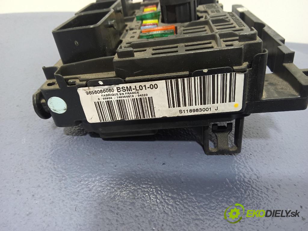 Peugeot 407 2005 skrinka Poistky: 9656086080