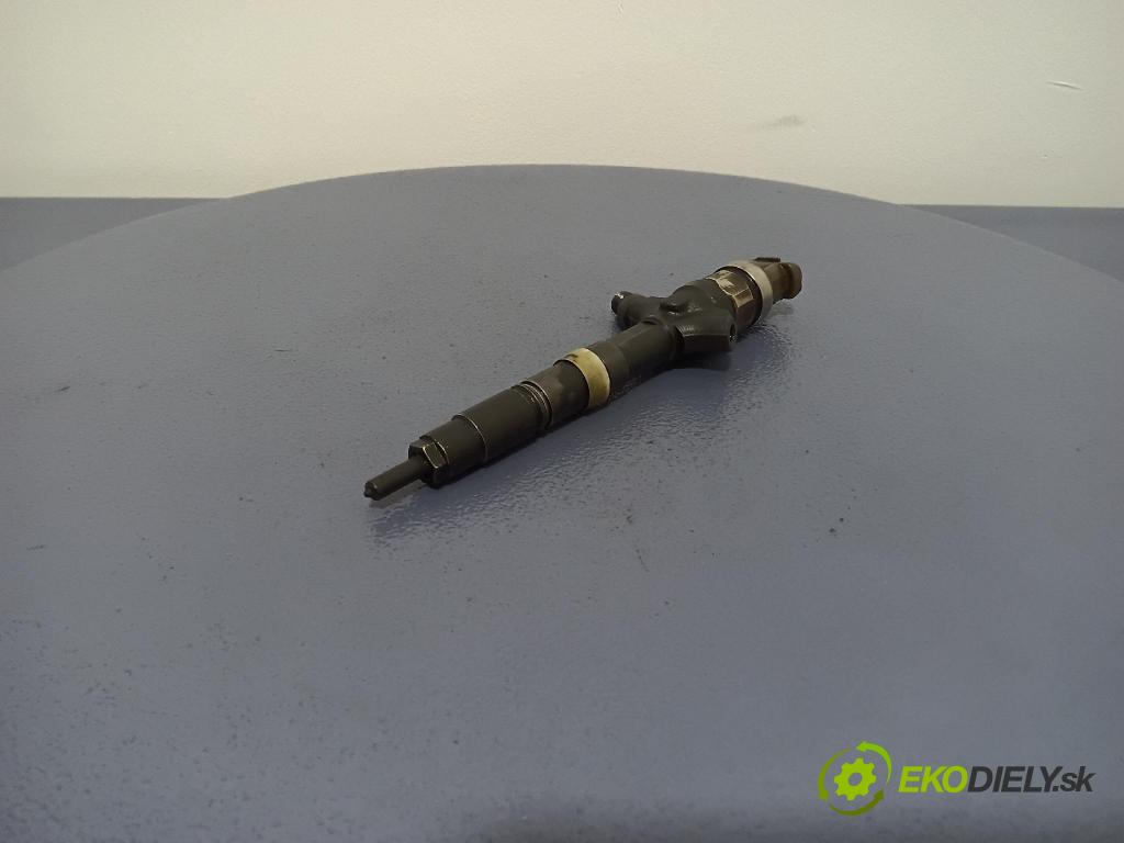 Toyota Avensis 2003 vstrek 23670-0G040