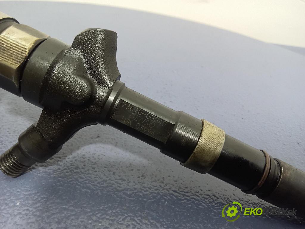 Toyota Avensis 2003 vstrek 23670-0G040