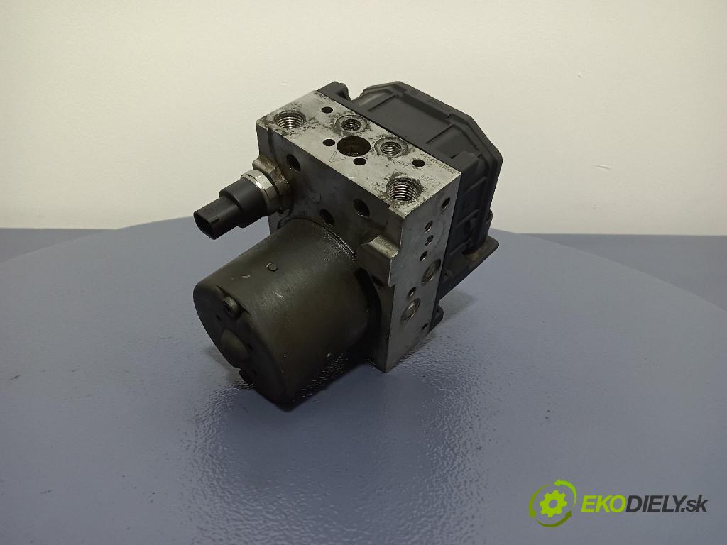 Toyota Avensis 2003 čerpadlo ABS x 44540-05032