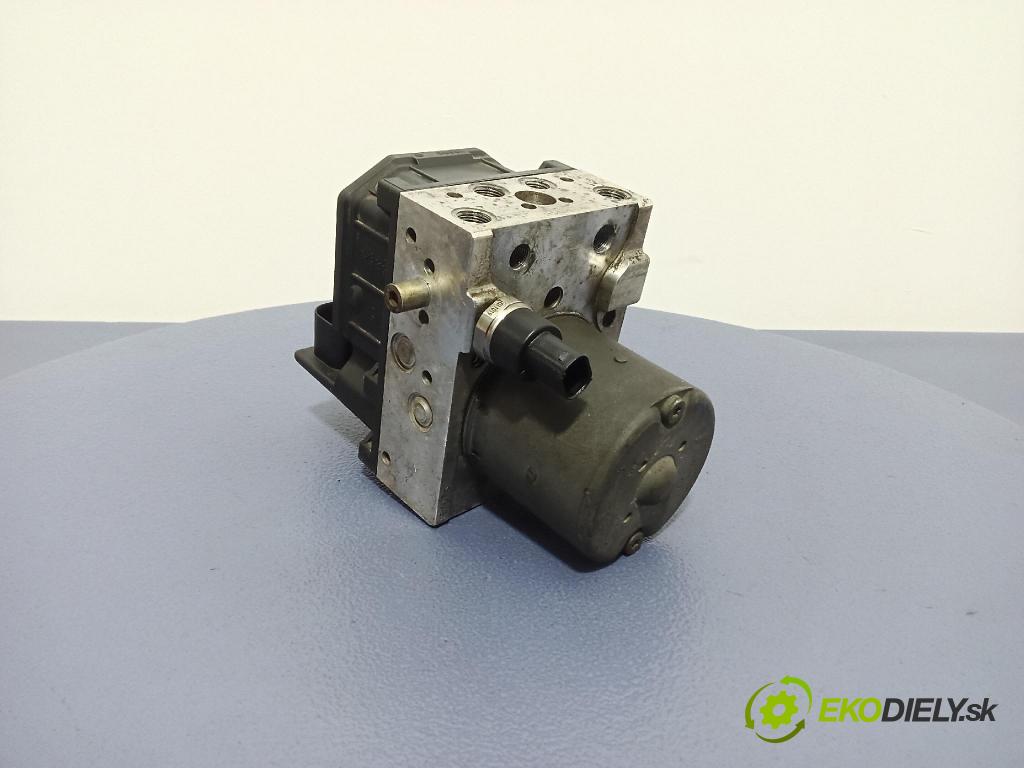 Audi A4 2003 čerpadlo ABS x 8E0614517