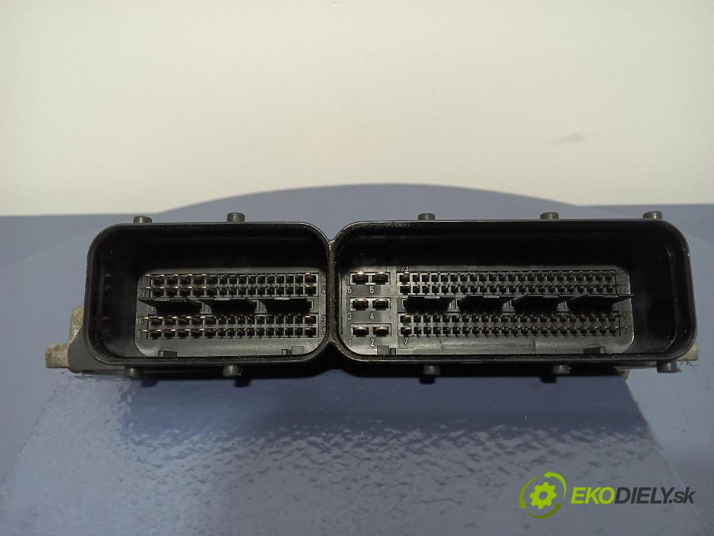 Skoda Octavia 2008 řídící jednotka Motor: 03G906021PQ