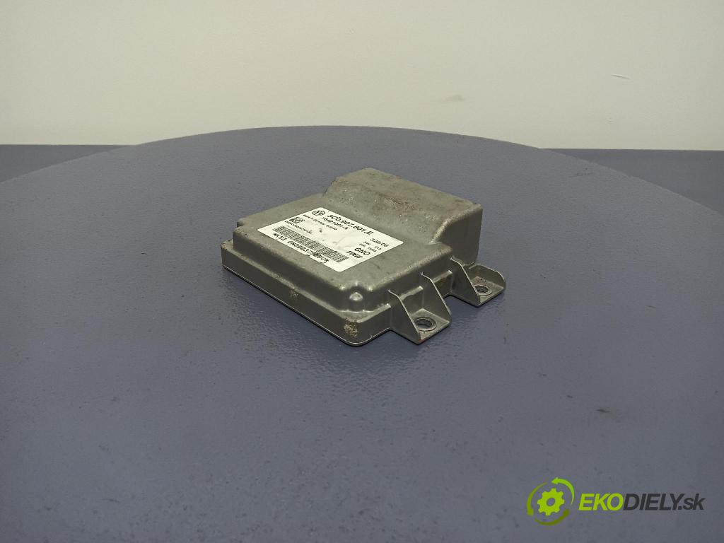 Volkswagen Passat 2006 riadiaca jednotka 3C0907801E