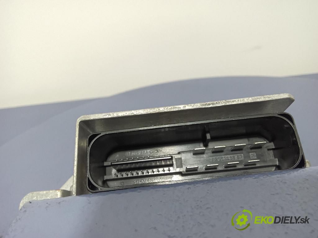 Volkswagen Passat 2006 riadiaca jednotka 3C0907801E