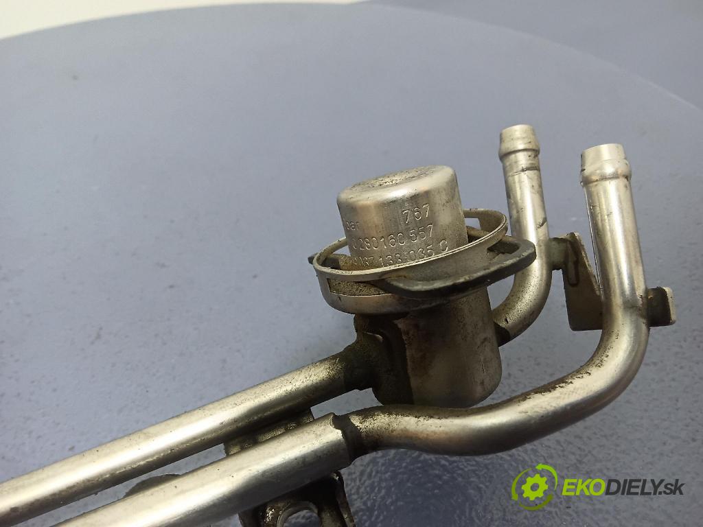 Volkswagen Passat 1998 lišta Dodávka: 071133317