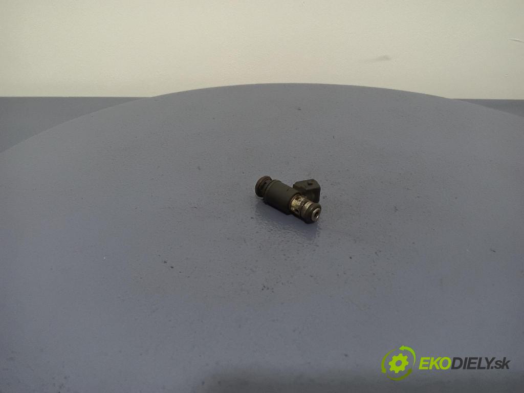 Volkswagen Passat 1998 vstrek IWP076