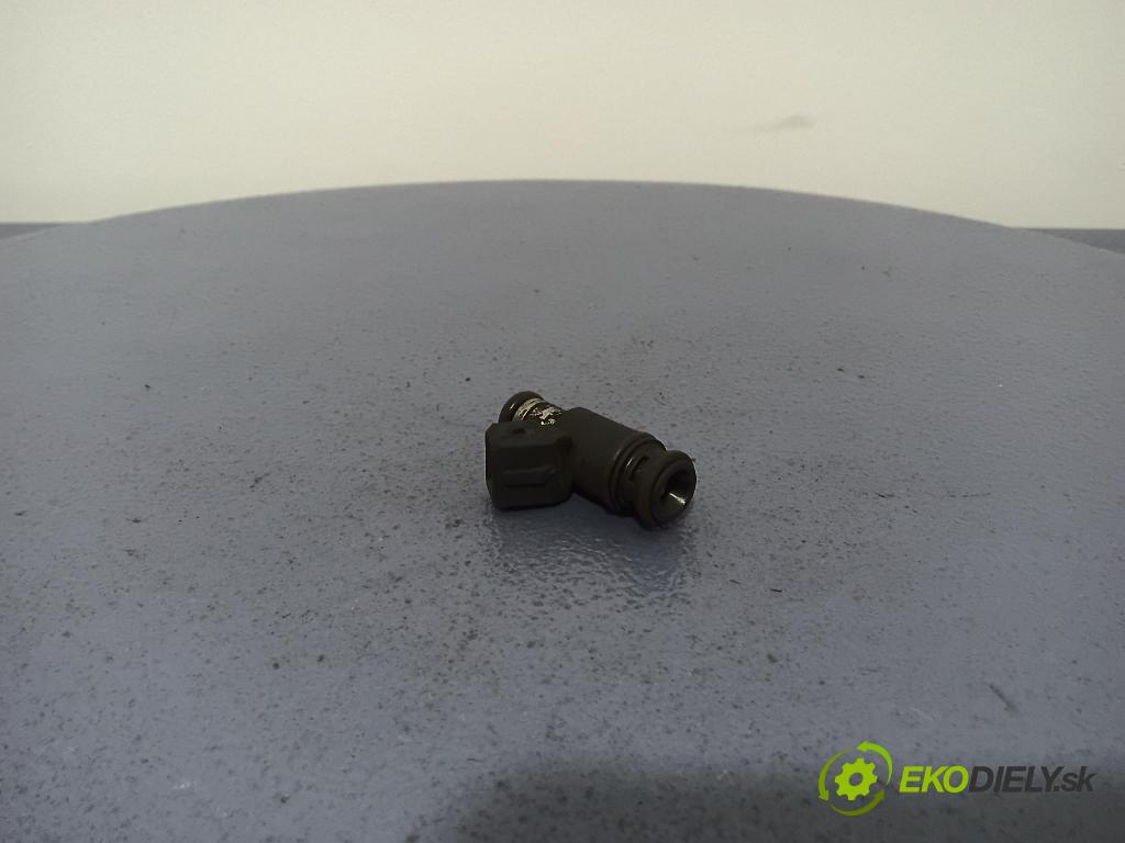 Volkswagen Passat 1998 vstrek IWP076