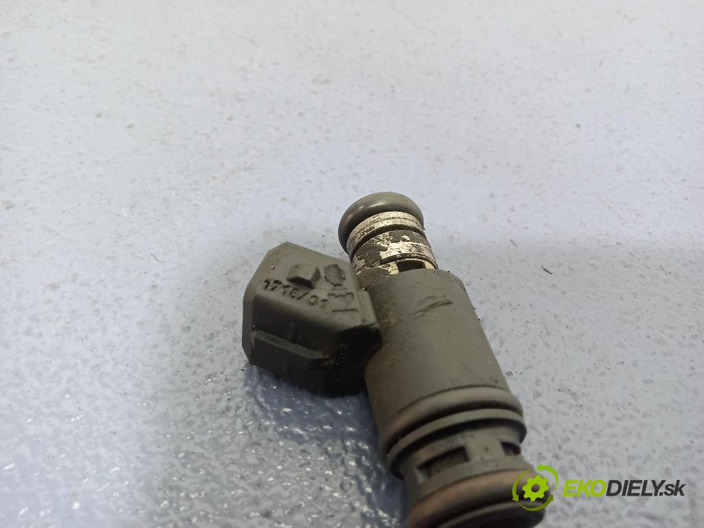 Volkswagen Passat 1998 vstrek IWP076