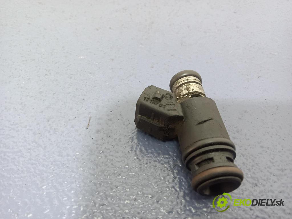Volkswagen Passat 1998 vstrek IWP076