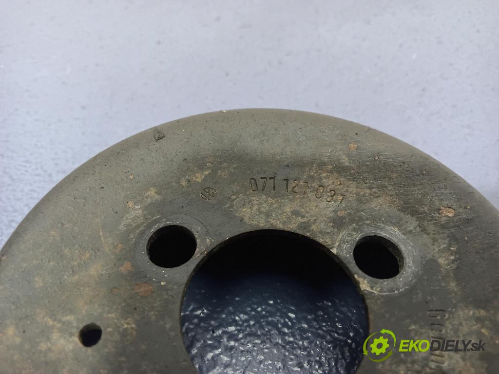 Volkswagen Passat 1998 koleso Pás: 071121031