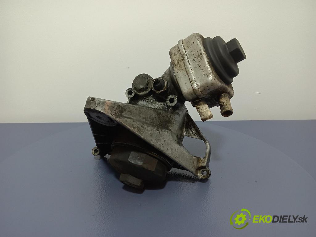 Volkswagen Passat 1998 Vankúš/: držiak Motor: 071199354A