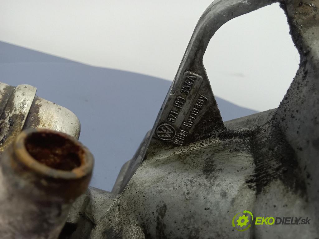 Volkswagen Passat 1998 Vankúš/: držiak Motor: 071199354A