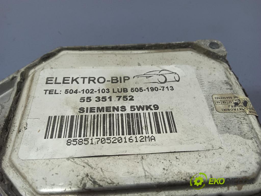Opel Zafira-a 2003 riadiaca jednotka Motor: 55351752