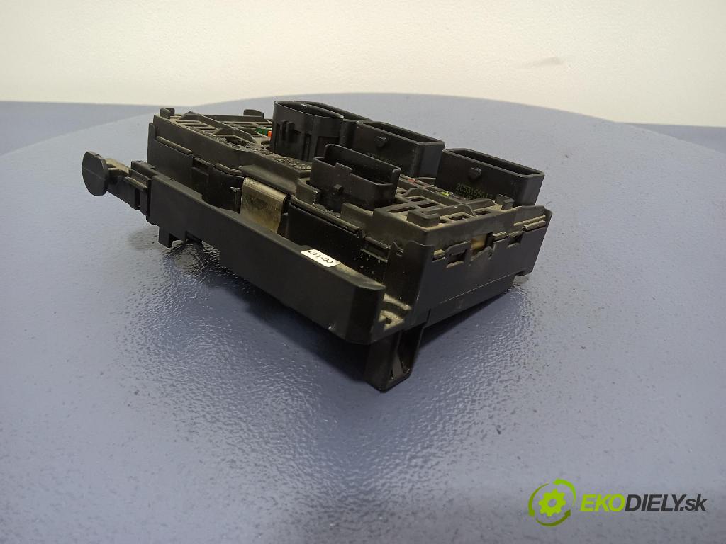 Citroen C4 2007 skrinka Poistky: 9661682980