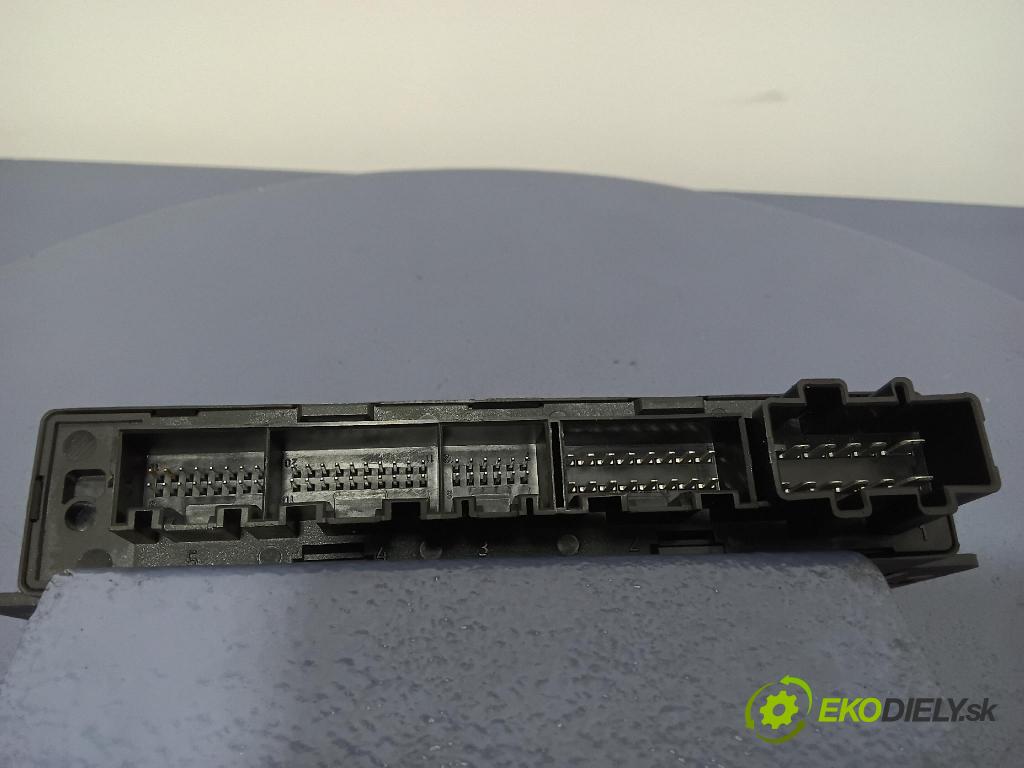 Audi A4 2001 riadiaca jednotka Komfortu 8E0959433L