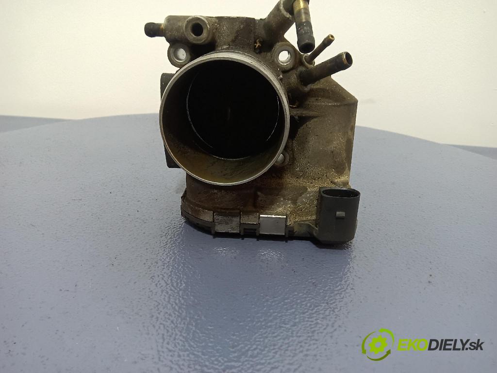 Audi A4 2001 klapka 06B133062H