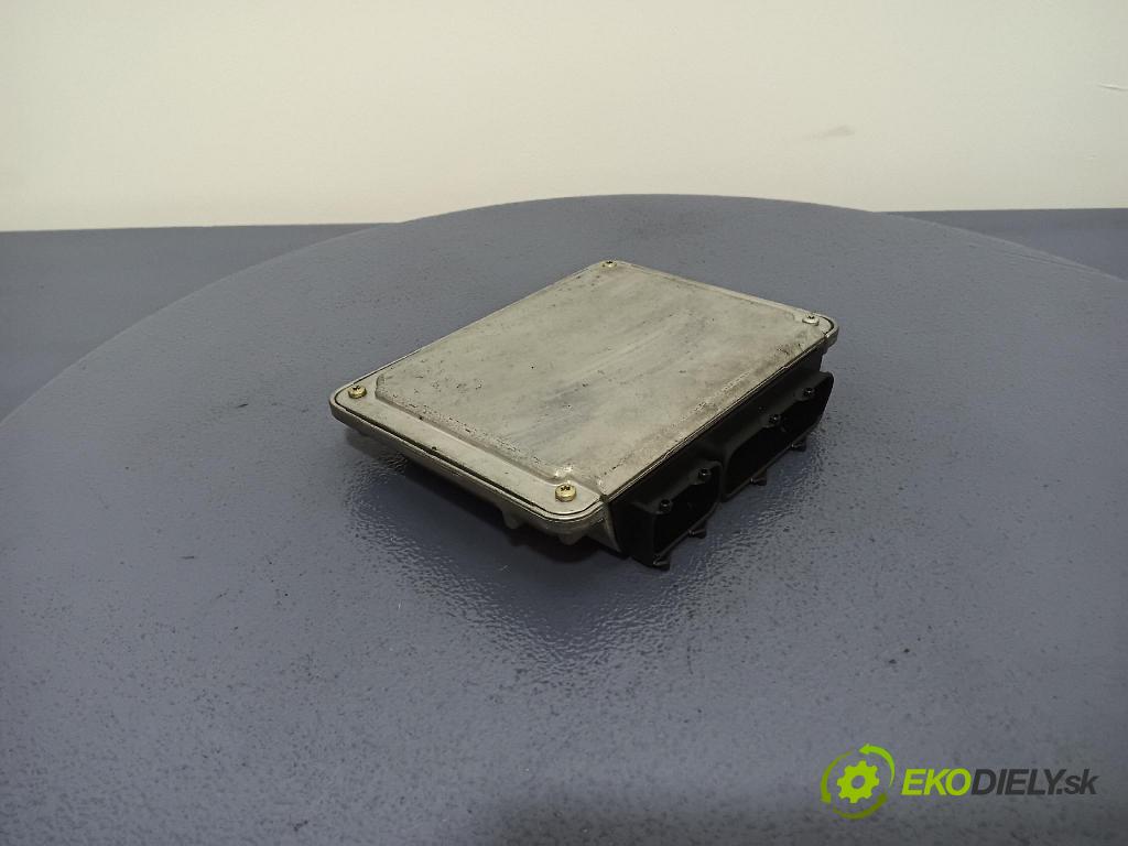 Volkswagen Passat 1998 riadiaca jednotka Motor: 038906018P