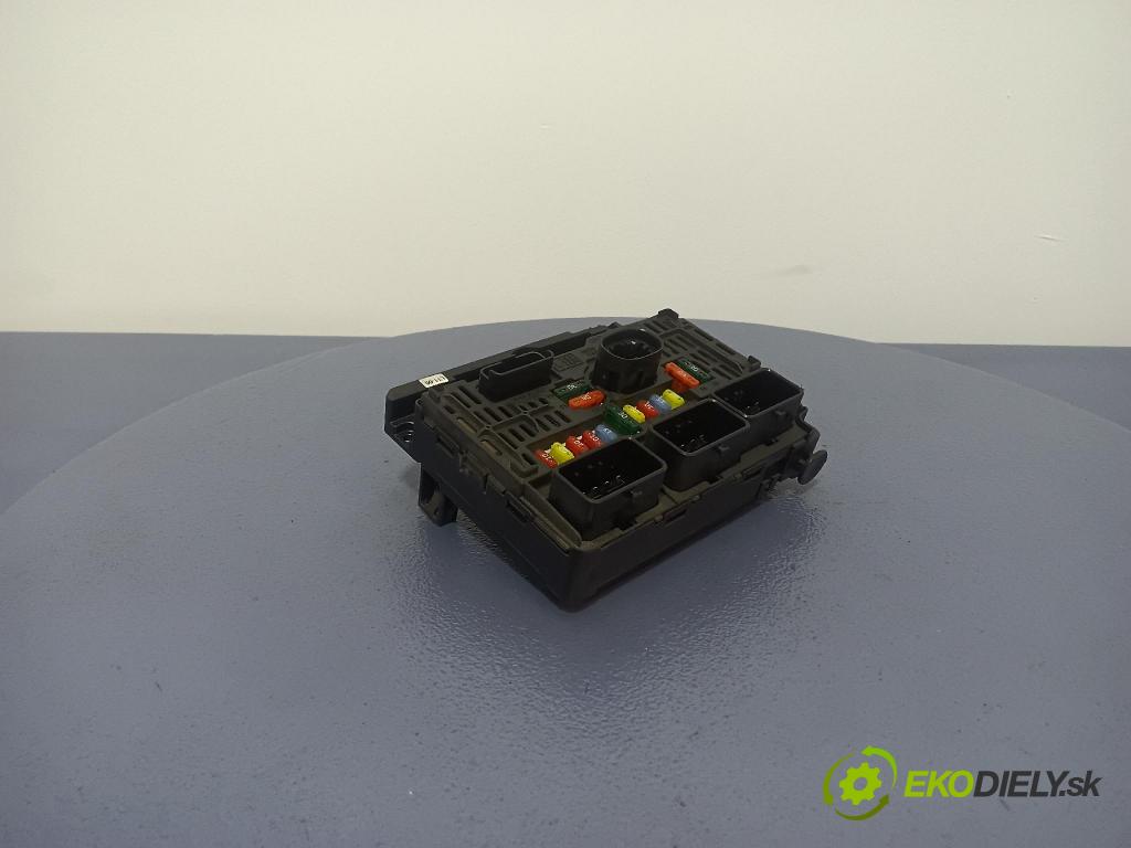 Citroen C5 2006 skrinka Poistky: 9661682980