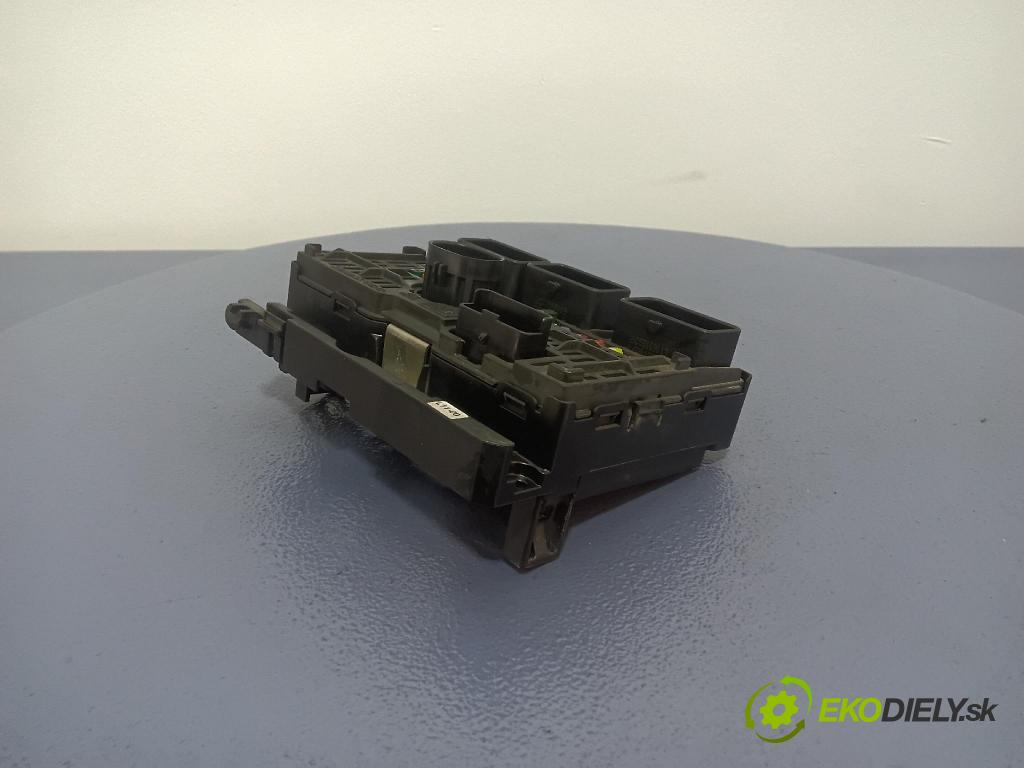 Citroen C5 2006 skrinka Poistky: 9661682980